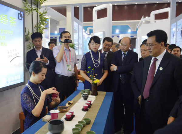 新丝路上“浙茶”香 ——开云app官方版入口 - 开云专业的云端应用服务平台参展中阿博览会   　　